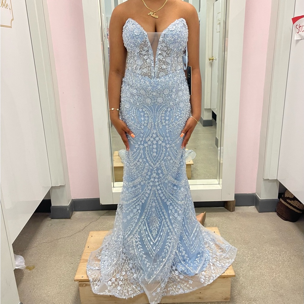 Elegant Blue Lace Evening Gown